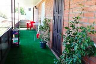 Гостиница Алмаз Ейск Стандартный трехместный номер-1