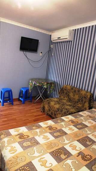 Гостиница Алмаз Ейск Стандартный трехместный номер-8