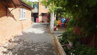 Гостиница Алмаз Ейск Стандартный трехместный номер-1