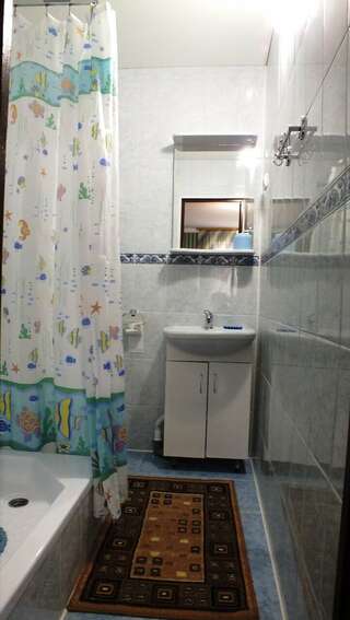 Гостиница Алмаз Ейск Стандартный трехместный номер-8