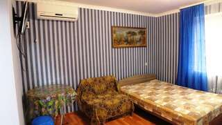 Гостиница Алмаз Ейск Стандартный трехместный номер-6